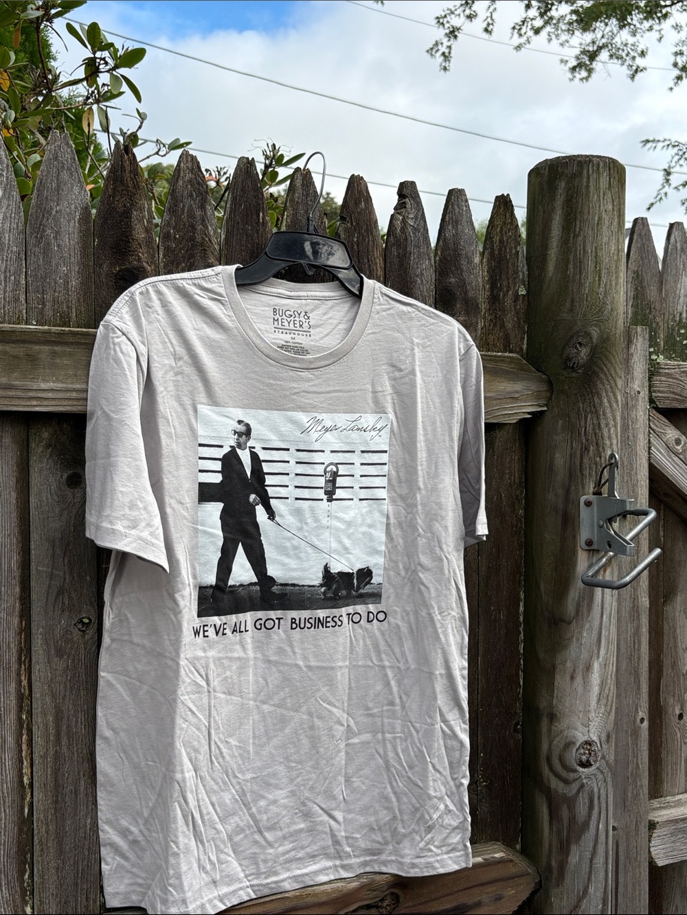 Bugsy & Meyer’s medium cotton tee. New cond!
